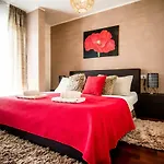 Luxury Julija سبليت
