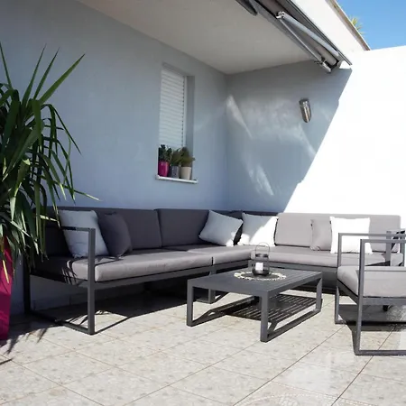 Appartement Luxury Julija - Znjan *