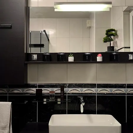 Luxury Julija Σπλιτ