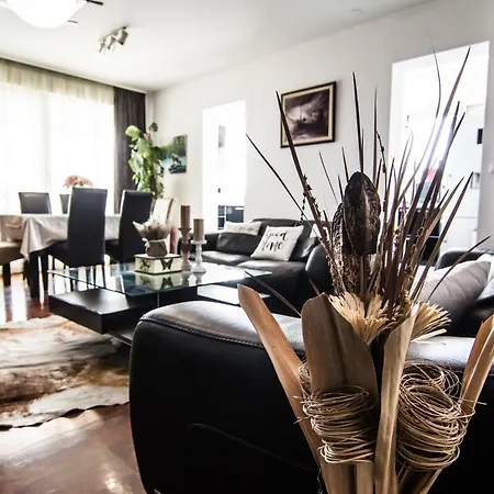 Luxury Julija - Znjan