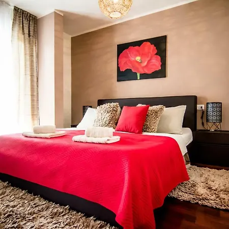 Luxury Julija سبليت